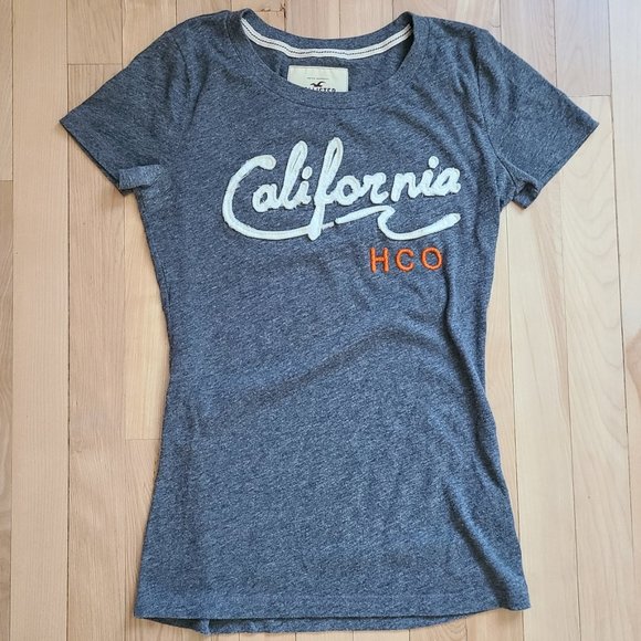 Hollister Graphic T-Shirt - Picture 1 of 8